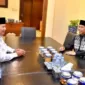 Setelah Salat Idul Fitri 1444 H di Masjid Agung Al-Azhar Jakarta Selatan, Menteri Pertahanan RI Prabowo Subianto silaturahmi ke Presiden Jokowi di Solo, Jawa Tengah, Sabtu (22/4/2023). (Foto Instagram.com/@kemhanri)
