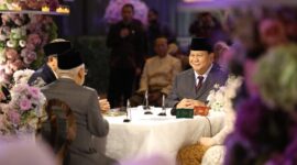 Menteri Pertahanan RI Prabowo Subianto menjadi saksi pernikahan putri Ketua MPR RI Bambang Soesatyo (Bamsoet), Debby Pramestya Putri. (Dok. Tim Media Prabowo Subainto)