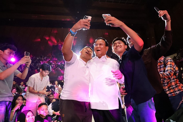 Ketua Umum Partai Gerindra Prabowo Subianto di acara 'Mata Najwa On Stage: 3 Bacapres Bicara Gagasan' di Graha Sabha Pramana UGM. (Facbook.com/@Prabowo Subianto )