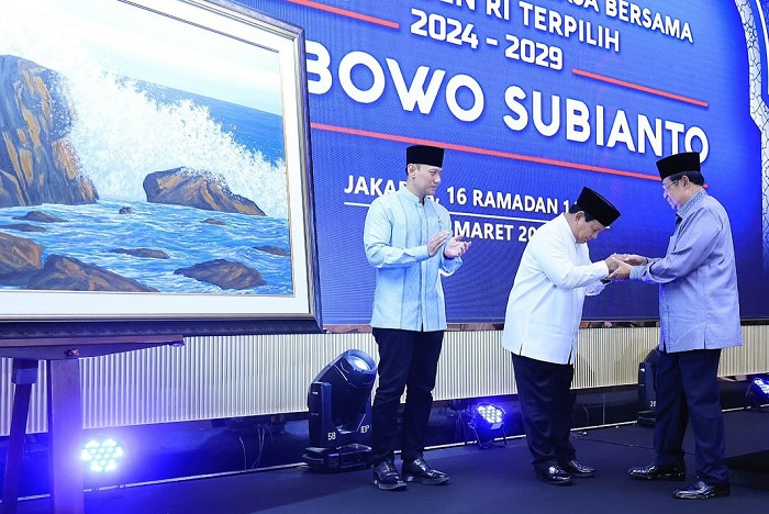 Presiden terpilih 2024-2029 Prabowo Subianto menghadiri acara silaturahmi dan buka puasa bersama Partai Demokrat di Hotel St Regis. (Facebook.com/@DPP Partai Demokrat)  