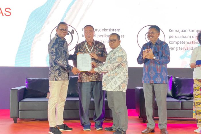 LSP PHI Bersinergi Dorong SDM Ikan Hias Berkompeten pada acara pameran ikan hias dan binatang peliharaan “NUSATIC X NUSAPET 2024, Tangerang (7/06/2024). 