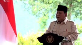Presiden RI Prabowo Subianto saat meresmikan 37 proyek listrik nasional di 18 provinsi, yang digelar di PLTA, Jatigede, Sumedang, Jawa Barat, Senin (20/1/2025). (Dok. Sekretariat Kabinet RI)