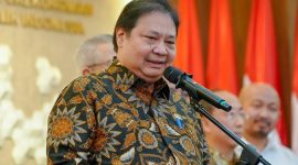 Menteri Koordinator Bidang Perekonomian Airlangga Hartarto saat menjelaskan perkembangan negosiasi tarif RI-AS di Jakarta. (Facebook.com @Airlangga Hartarto )  