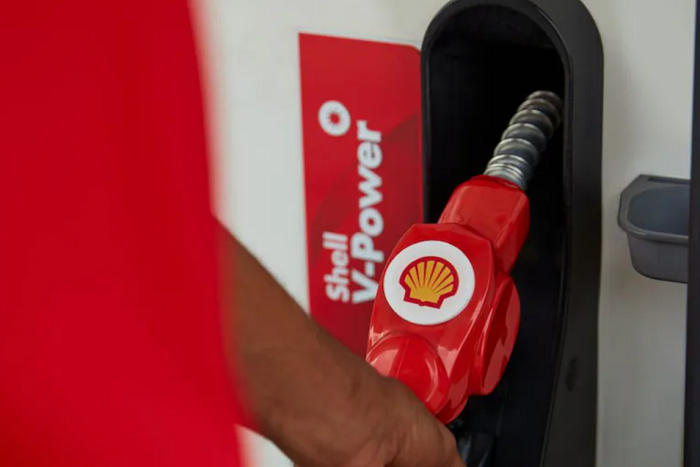Konsumen kembali bisa mengisi Shell Super usai sebulan kelangkaan. (Dok. Shell.co.id)  